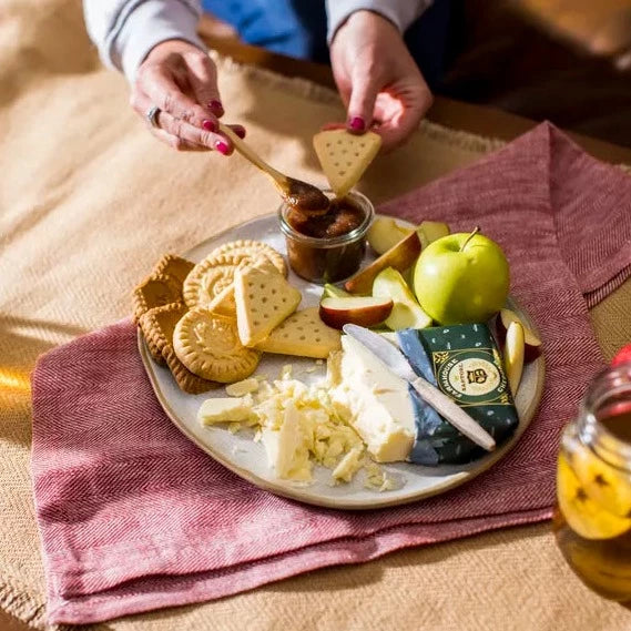 Inspired by these dedicated local family farms, Farmhouse delivers a perfect combination of sharp, savoury, and buttery notes in an experience that is rich and full of flavours.