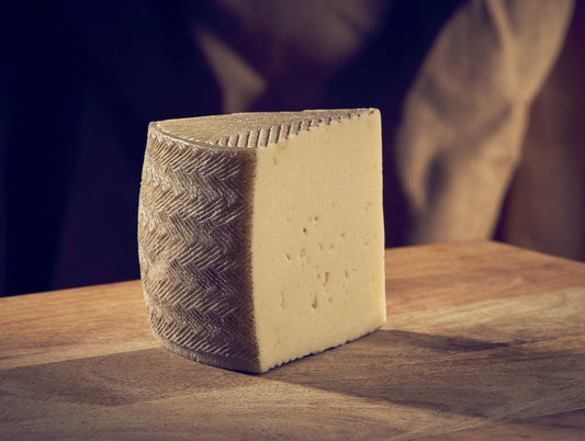 The flavour is herbaceous with a very mild goat tang that blends with the buttery sheep milk to produce a very comforting flavour and aroma. With age the texture becomes drier and the flavour more intense.