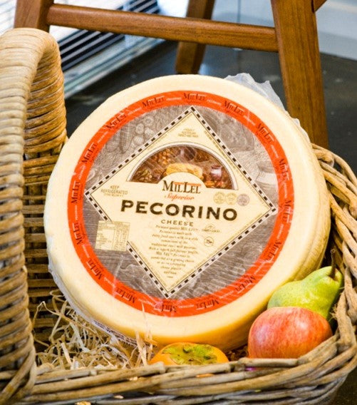 The resulting product is a hard cheese ideal for grating or shaving purposes. It has a yellow rind with a moist yet slightly granular interior. The flavour is not unlike parmesan with creamy, savoury and slightly spicy notes.