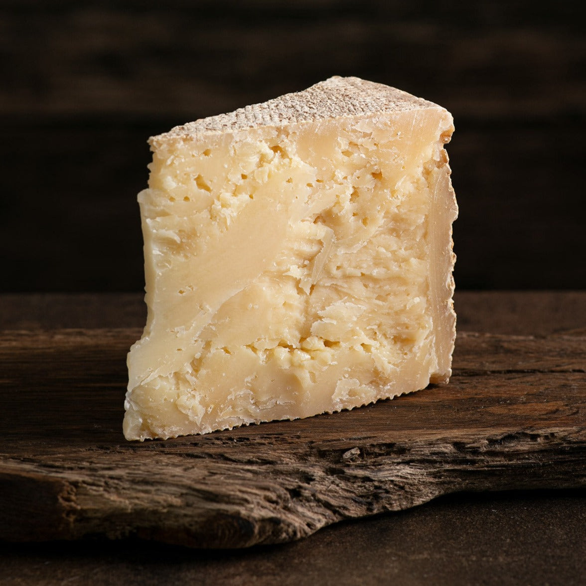 This is a traditional cheese is made from cows’ milk in the foothills of Monte Grappa and surrounding provinces. Its name derives from the fact that it used to be produced with mixed milks. It is characterized by smooth, soft, straw-coloured skin, which darkens with extended ageing. Its texture is semi-hard and grainy, and it boasts a bold, fruity flavour.